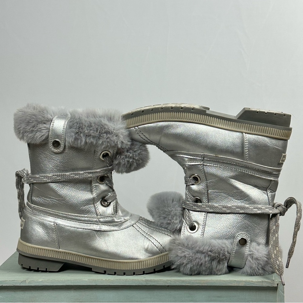LONDON FOG Milly cold weather snow boots in silver - size 10